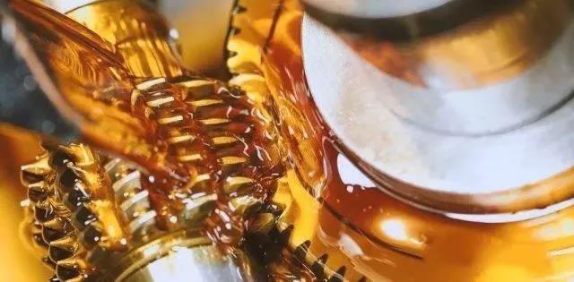 齒輪油多久換一次，汽車齒輪油又應(yīng)該如何選擇？